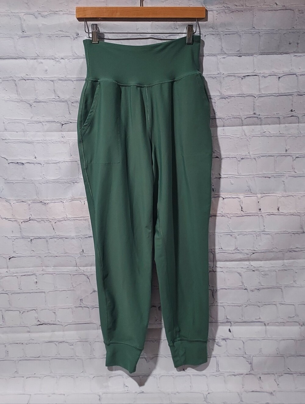 Old Navy Active M Joggers High Rise Go Dry Olive Green Athletic Athleisure Yoga